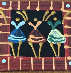 Vintage (1950er) 2er Set Afrikanische Kunst handverziert drei tanzende Frauen Motiv  - Bild 1 von 4