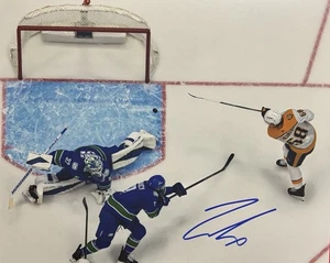 Zachary L'Heureux Signed 8x10 Photo! Nashville Predators Star! W/COA - Bild 1 von 2