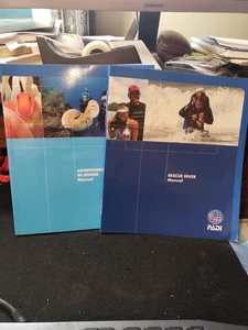 PADI Adventures in Diving  & Rescue Diver Manuals -  PB,   Highlighting - Foto 1 di 1