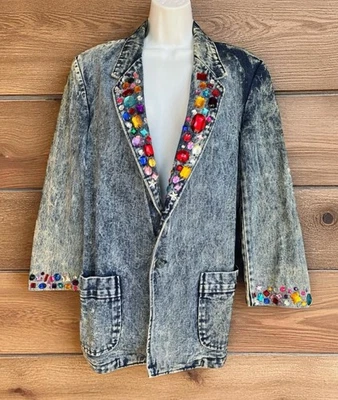 Chaqueta Denim Lavada Ácida Años 80 De Colección Embellecida Piedras Coloridas Para Mujer’s Talla M o L? Foto 1 de 4