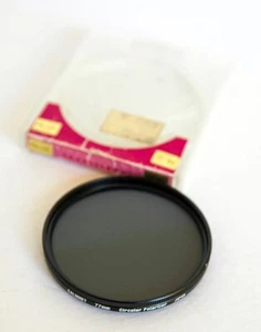 Calumet 72mm circular polarizer filter - Picture 1 of 1