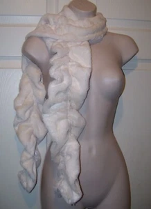 Women's Neck Scarf Faux Fur Off White Ultra Soft TWISTED PATTERN WINTER New  - Picture 1 of 7
