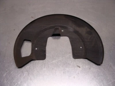 Protector antipolvo freno delantero derecho Dodge Grand Caravan 11 12 13 14 15 16 17 18 19 20 Foto 1 de 4