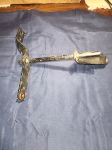 NOS 1975 THRU 1978 FORD LTD TRANSMISSION BELLCRANK D4AZ-7A185-A - Picture 1 of 3