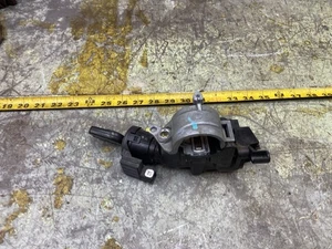 08-12 ESCAPE Ignition Switch Assembly With Key - Picture 1 of 24