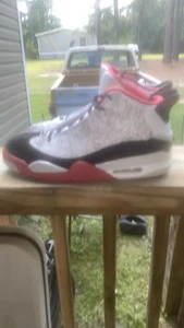 Jordan Herren Sneaker Schwarz/Rot - Bild 1 von 6