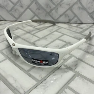 Gafas de sol Foster Grant IronMan PERSEVERANCE blancas marcos envolventes deportivos nuevos sin etiquetas - Imagen 1 de 6
