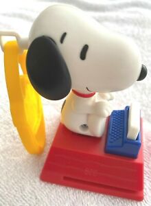 Snoopy McDonalds Happy Meal 2018 Toy Snoopy with Typewriter Clip-on Cake Topper
