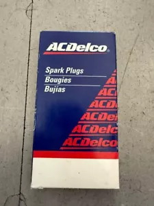 8 Pack Genuine GM ACDelco Spark Plugs CR45TS ps - Picture 1 of 2