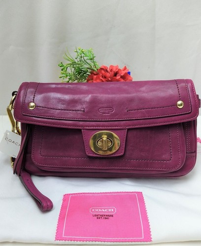 Coach Hampton Lindsey Magenta Frittura da sera grande con serratura a scatto Nuova con etichette $398