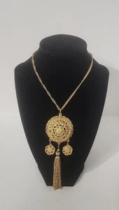 Vintage 70s Gold Tassel Filigree Medallion Pendant Necklace Retro - Picture 1 of 5