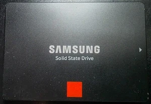Samsung 860 Pro 4TB 3D V-NAND SSD (MZ-76P4T0) SATA III 6Gb/s 2.5" - Imagen 1 de 2