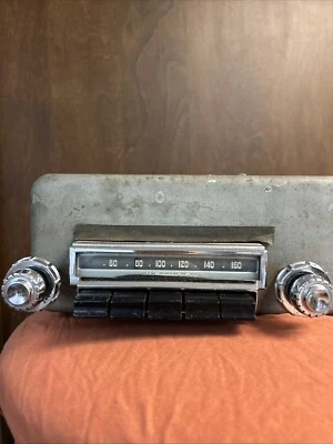 1953-55 Oldsmobile DeLuxe AM Push Button Radio 88 98 Fiesta Delco 982990 Factory - Image 1 of 4