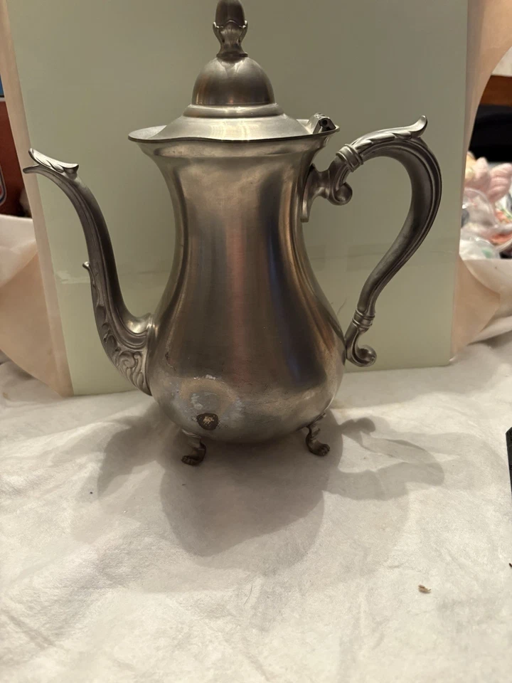 Tetera de peltre Preisner de colección patrón # 2061 y 2062 tapa con bisagras. Pequeña abolladura en el lateral Foto 1 de 4