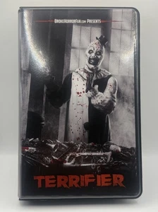 Terrifier Bloody Variant Edition VHS Broke Horror Fan Witter Entertainment Rare - Imagen 1 de 3
