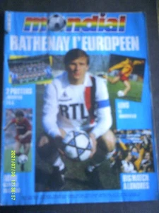 FOOTBALL REVUE MONDIAL N 36 POSTER PSG JUVENTUS LENS BATHENAY TOKO ROMA - Picture 1 of 3