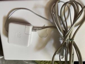 Sweet Apple MacBook 2007 2.16 Intel Core 2 Duo Adobe LionHD MS WORD iILifeSuite+ - Picture 1 of 11