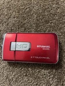 Polaroid Model iD1440 Red 2.7 Inch Touchscreen 14 MP 4x Zoom Digital Camcorder - Picture 1 of 4