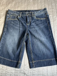 Tommy Hilfiger Womens Bermuda Jean Shorts Size 10 Dark Wash Denim 8.5”rise - Picture 1 of 9
