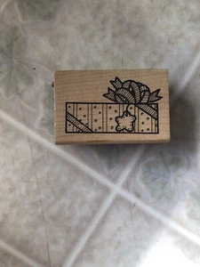 Azadi Earles F471 Package Gift Present With Hang Tag Wooden Rubber Stamp - Picture 1 of 4