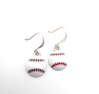 Pendientes de béisbol pequeños esmaltados 3D Foto 1 de 4