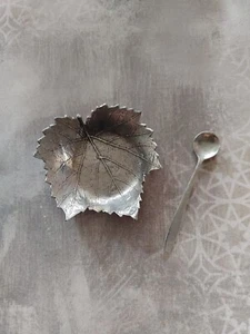 Vintage Clay Company 2005 USA pewter metal dish leaf spoon salt spices trinkets - Picture 1 of 9
