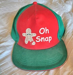 Oh Snap! Gorra de béisbol ajustable de Navidad divertida para hombre de pan de jengibre roja y verde - Imagen 1 de 3