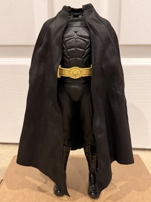 Hot Toys MMS692 Batman 1989 Cuerpo, Cinturón, Botas, Guanteletes y Puños Escala 2.0 1/6! Foto 1 de 4