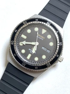 Rare SEIKO SQ Diver's SPORTS 100 8123-6250 Overseas model Quartz - Picture 1 of 8