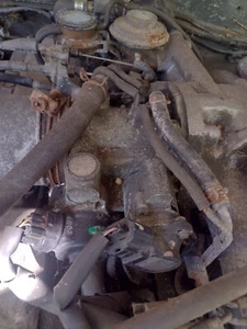 1994 Toyota Land Cruiser FZJ80 throttle body complete - Picture 1 of 2