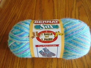 Hilo de calcetín de nailon y superlavado Bernat Sox 3,5 oz, madeja de 425 yardas #42743 Hippi Hot - Imagen 1 de 8