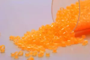 Miyuki Delicas 11/0 Luminous Lt. Orange Samen Perlen DB-2032 - Bild 1 von 2