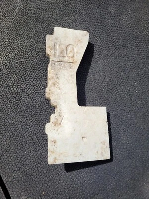 Infiniti G37 2010 conv. Inserto de espuma de poliestireno delantero izquierdo espaciador de piso 74957-JK000 Foto 1 de 3