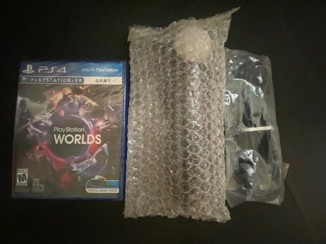 PS4 PS VR CECH-ZCM2U Move Motion Controller & plug/VR Worlds games. - Image 1 of 1