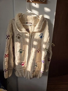 Vintage World Class Inc. Sweater No Size Tag Fits Like An XL Womens Hand Made - Picture 1 of 3