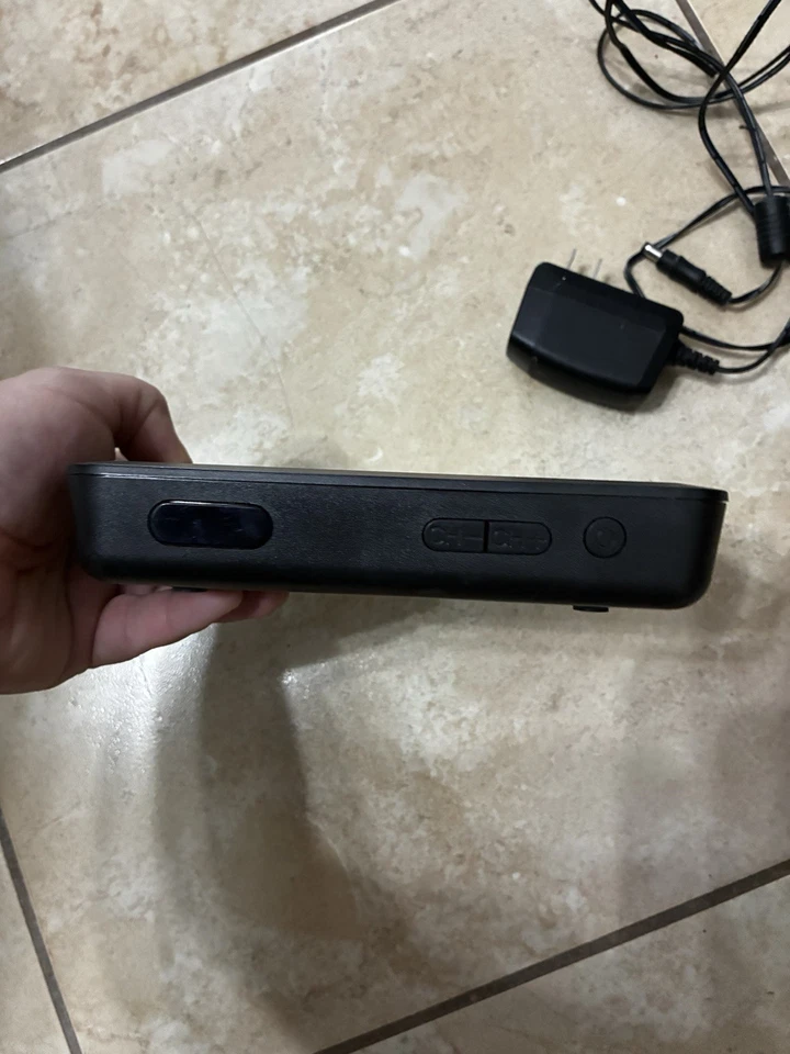 Insignia NS-DXA2 DTV Digital a Analógico TV Sintonizador Convertidor Caja Sin Control Remoto - Sin Prueba Foto 1 de 4