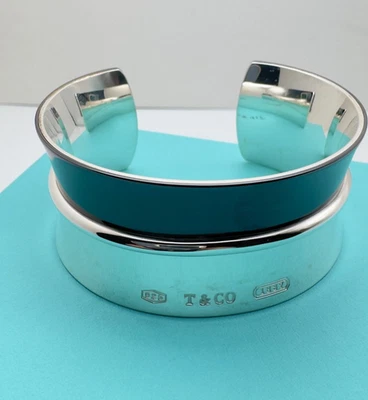 Brazalete Tiffany 1837 ancho con cinturón en titanio y plata de ley 925 grande Foto 1 de 4