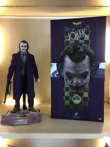 HOT TOYS QS010 THE JOKER BATMAN THE DARK KNIGHT SCALA 1/4 action figure completo - Foto 1 di 6