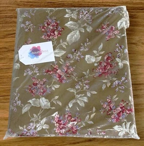 Grenzenlos Blumen Flieder Braun Stoff 100 % Baumwolle Hergestellt in Japan 4 Yards NEU - Bild 1 von 2