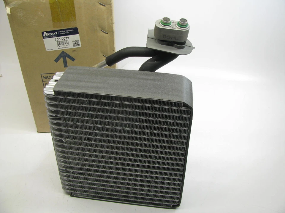 Núcleo evaporador de aire acondicionado automático 7 703-0092 para Kia Sorento 2007-2009 Foto 1 de 3