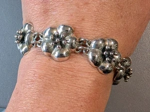 Pulsera de eslabones vintage de plata de ley 925 de 7,5" con flores de hibisco hinchadas de México - Imagen 1 de 12