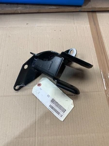 K04861574AD ENGINE BRACKET - Picture 1 of 4