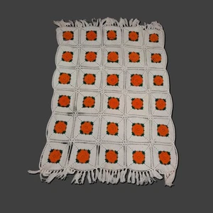 Vintage Handarbeit Afghan Decke Orange 3D Rose Blumen Granny Square 63x52 - Bild 1 von 3