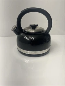 Hervidor de agua KitchenAid negro de 2,0 cuartos de galón con mango completo negro - Imagen 1 de 8