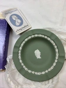 Wedgwood Sage Green Jasperware Julius Caesar Side Profile Vintage Ashtray 7” - Imagen 1 de 7