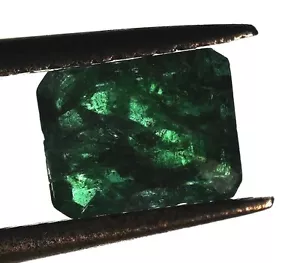 EGL USA EMERALD TESTED AND CERTIFIED NATURAL GENUINE EMERALD STEP GREEN 0.84 CT - Picture 1 of 4