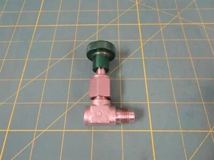 Nupro / Cajon Stainless Steel Right-Angle Vent Valve 1/4" VCR - Picture 1 of 5