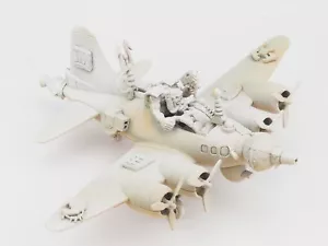 SPACE ORC BOMBER FLUGZEUG UMBAU. MONTIERT. Grün 391 - Bild 1 von 6