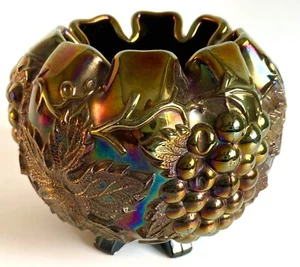 DUGAN AMETHYST CARNIVAL GLASS GRAPE DELIGHT ROSE BOWL VINTAGE - Picture 1 of 8