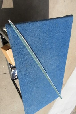 1973 Oldsmobile Olds Delta 88 LEFT FRONT FENDER MOLDING WITH INSERT Foto 1 de 4